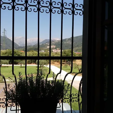 לינה וארוחת בוקר La Querciolaia 3*